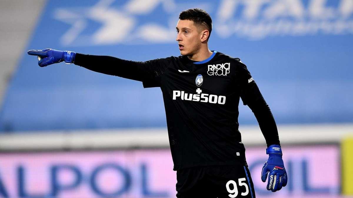 Inter, l'erede di Handanovic va scelto. Derby milanese per Gollini 