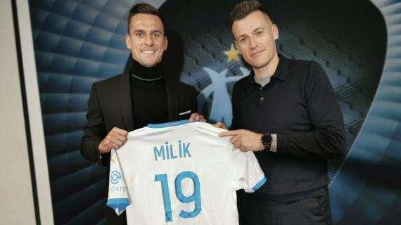 Napoli, Milik ha firmato con l'Olympique Marsiglia. Sceglie la 19