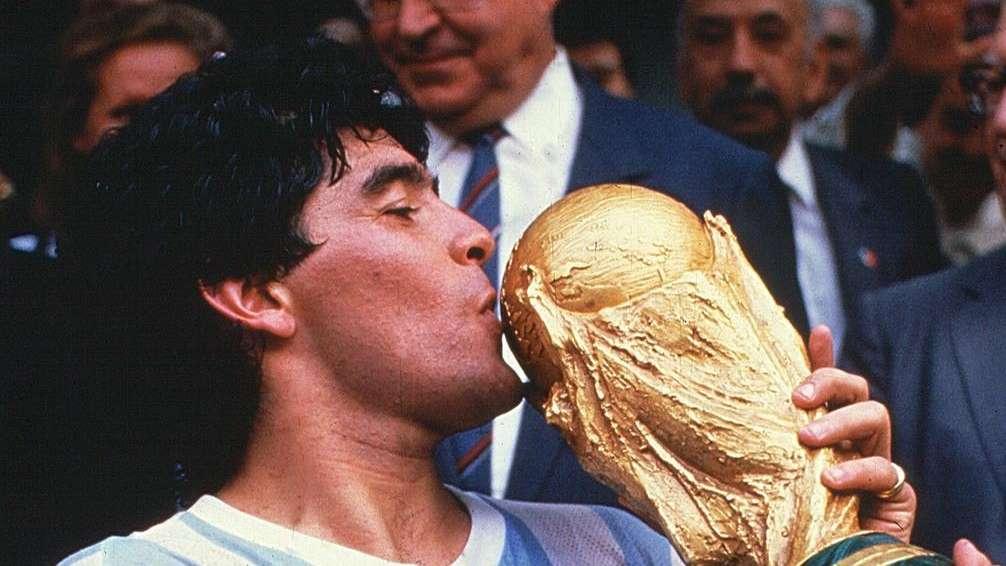 La FIFA potrebbe fare un'eccezione al protocollo pre-partita per omaggiare Maradona