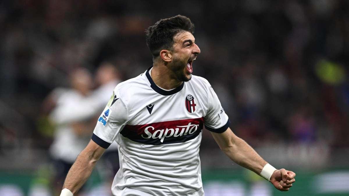Bologna, solo un pari col Friburgo: Orsolini illude, Adamu risponde dal dischetto. Gol e highlights
