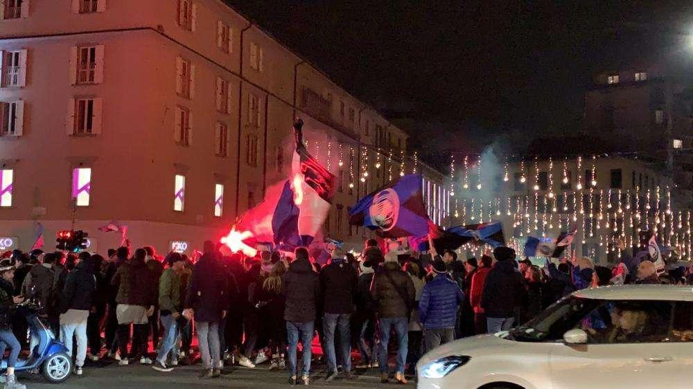 Grande festa a Bergamo: le foto dei tifosi in delirio