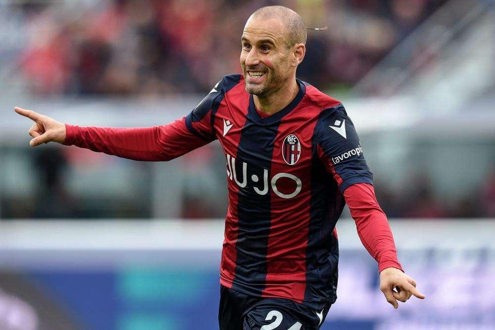 L'Atalanta spreca, il Bologna no: 2-1 rossoblù firmato da Palacio e Poli