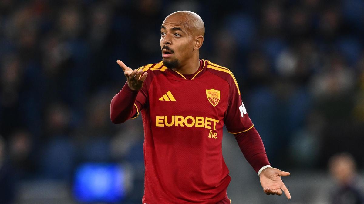 Roma-Cagliari 4-2, Mora e Malen piegano i sardi nel finale