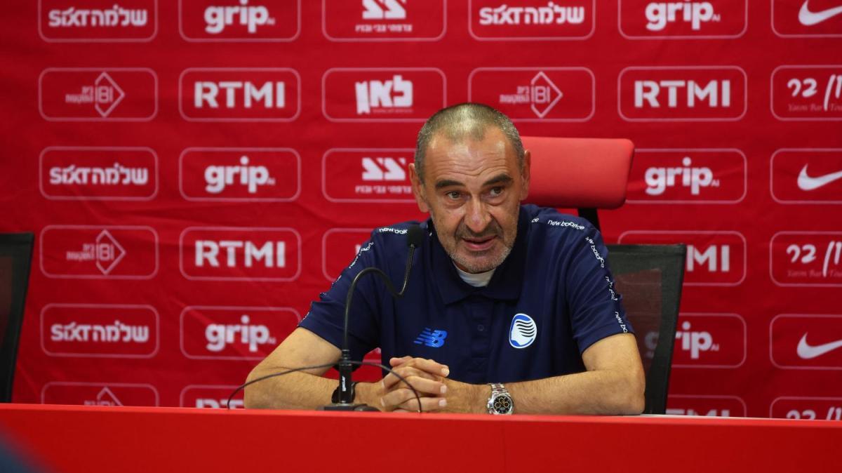 Sarri in conferenza: "Vogliamo vincere e giocarci la competizione"