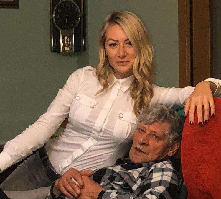 La triste testimonianza di Roberta: "Ho perso mio padre, senza poterlo salutare per l'ultima volta. Stiamo a casa. Blocchiamo il virus, insieme"