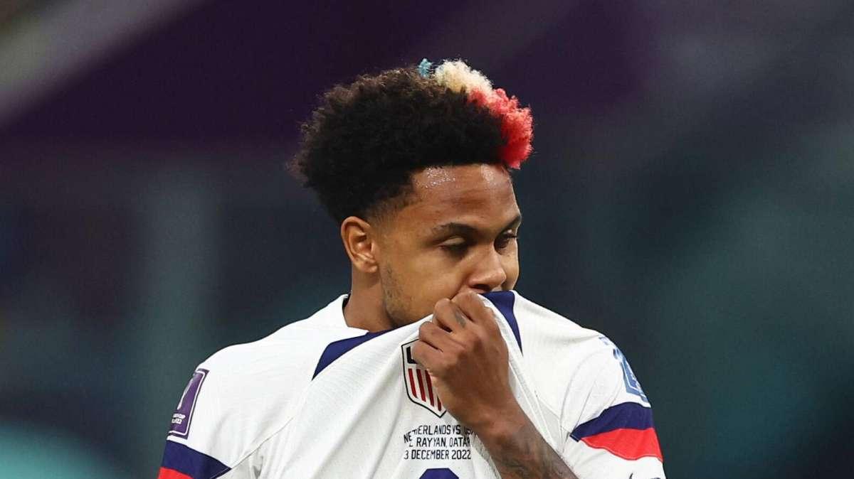 Retroscena Juve, quando Cherubini chiese 50 mln per McKennie. E lo United propose Van de Beek
