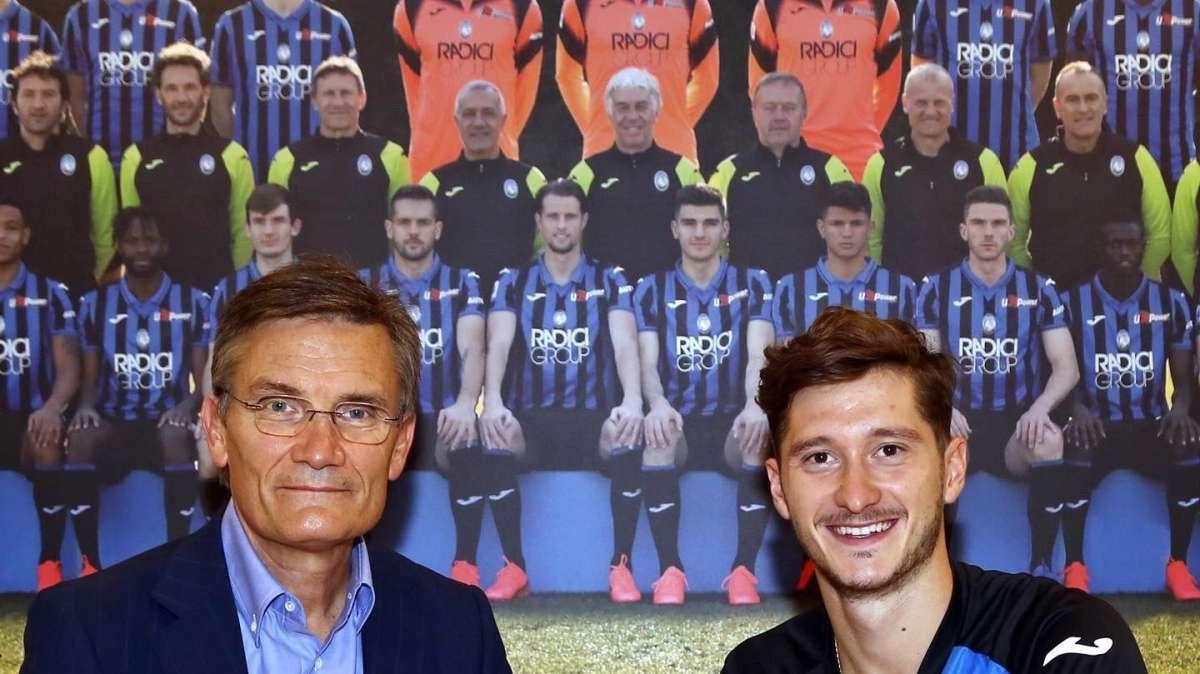 Ecco Miranchuk: le immagini ufficiali dai profili social del club