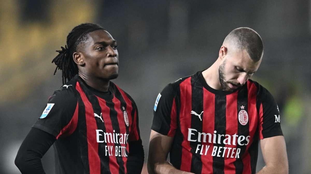 Milan, ancora un passo falso: a Parma è 2-2, Allegri furioso con i suoi