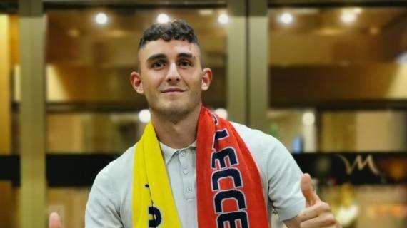 FOTO - Lecce, il nuovo acquisto Piccoli è in città. Le foto dell'arrivo dell'attaccante