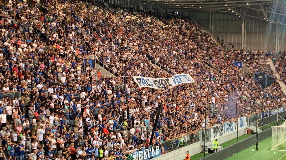 Presentazione Dea 2022-2023, la Società ricorda i morti atalantini e bergamschi. Applauso unisono al Gewiss Stadium 