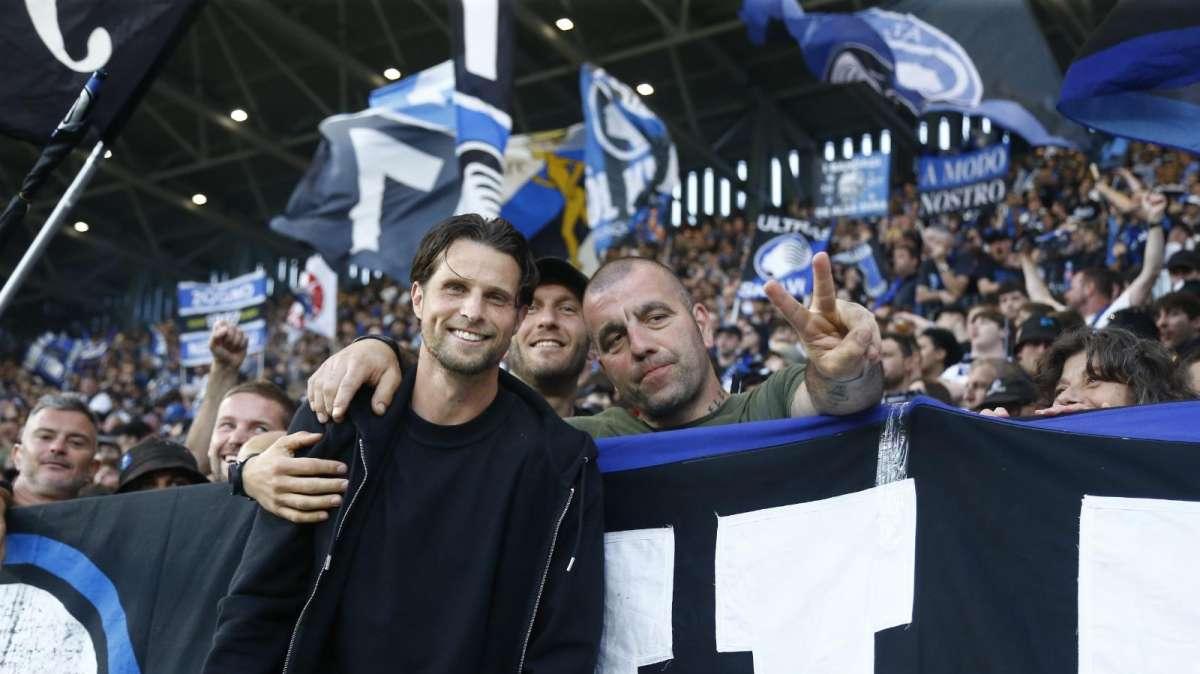 FOTO - Hateboer ospite d'onore, affetto della Curva Nord e di tutto il club e popolo nerazzurro