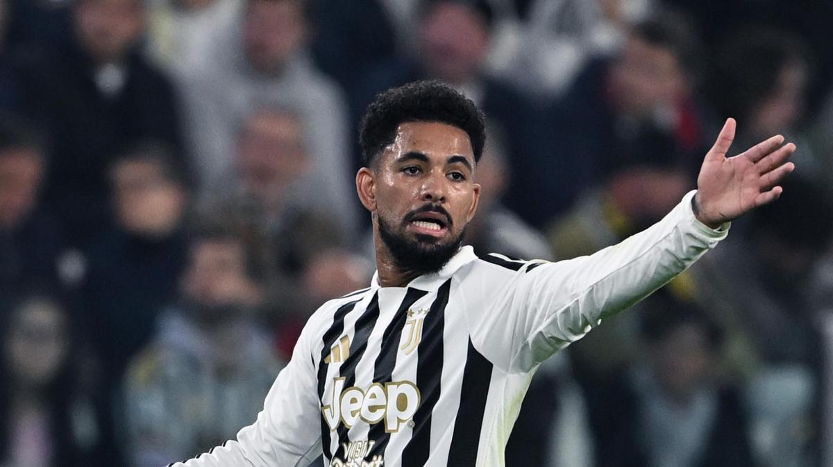 Rissa sugli spalti durante Juventus-Lazio: partita interrotta all’Allianz Stadium