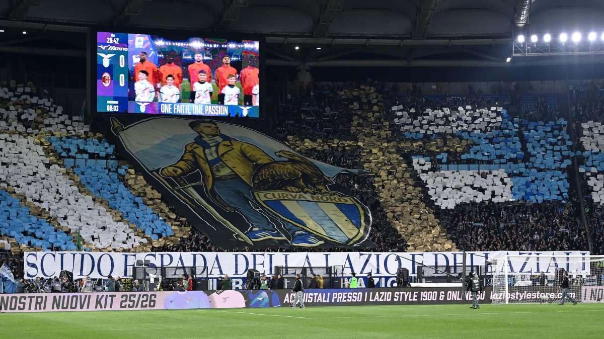 Maxischermo per Atalanta-Lazio: tifosi insieme nonostante il divieto di trasferta