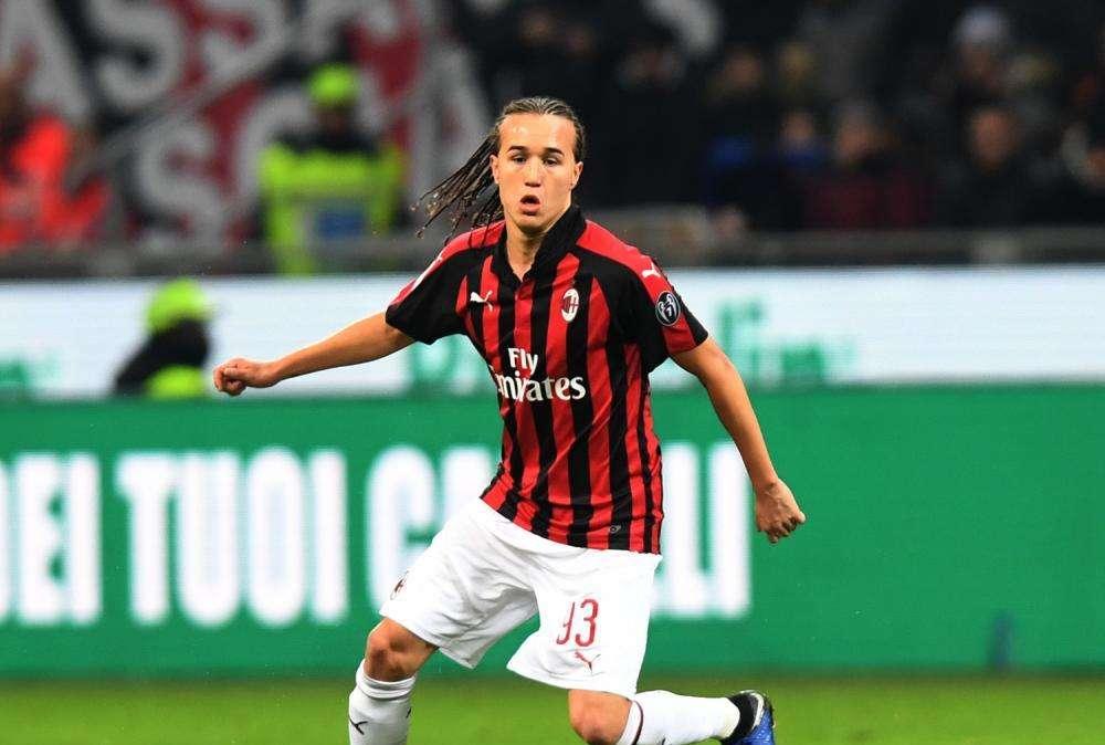 Avanti per Laxalt: l'offerta al Milan è da 1 mln + 13 di riscatto. Ecco i dettagli 