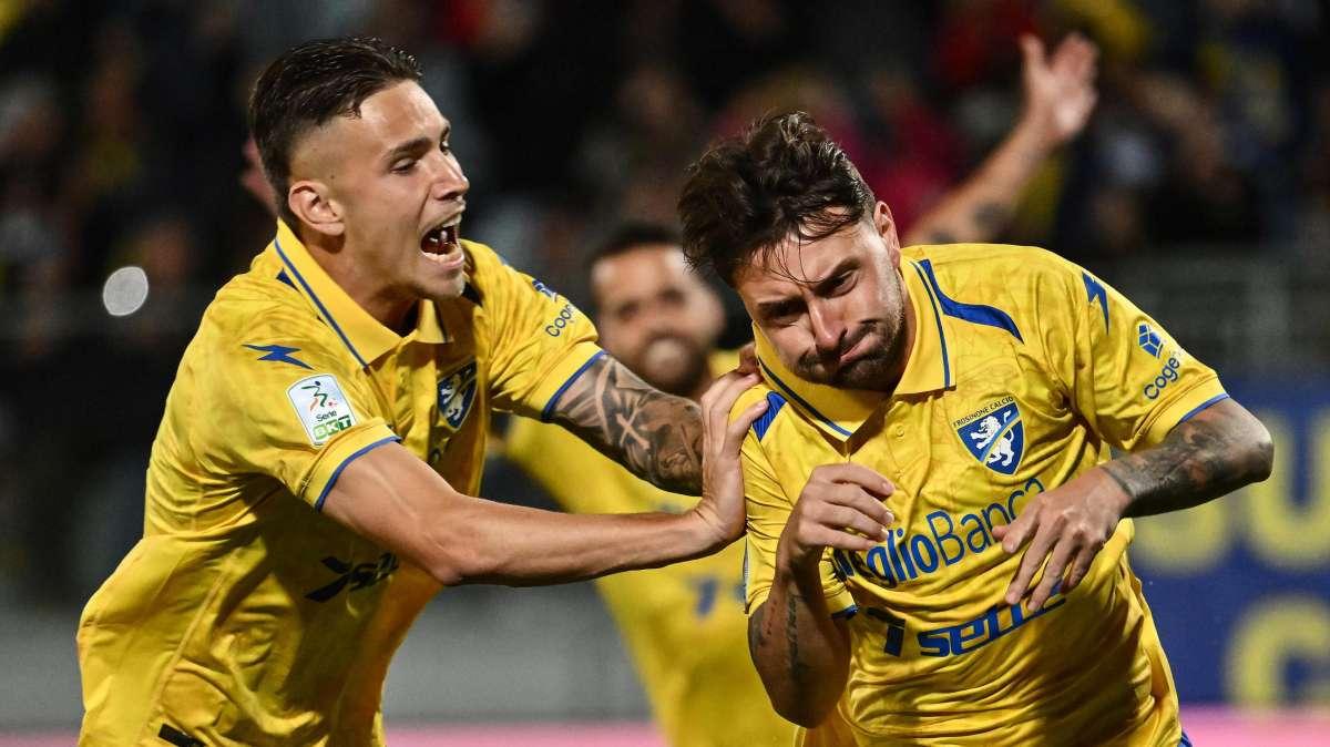 Serie B, tutti i verdetti dell’ultima giornata: Frosinone promosso in A! Reggiana, Pescara e Spezia in Serie C