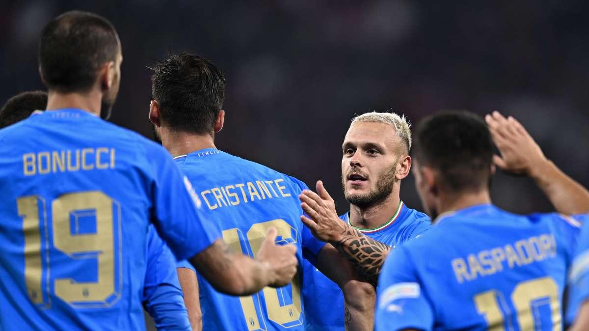 Sì, la strada è quella giusta. E il 3-5-2 funziona: Ungheria battuta 2-0, Italia alle final four