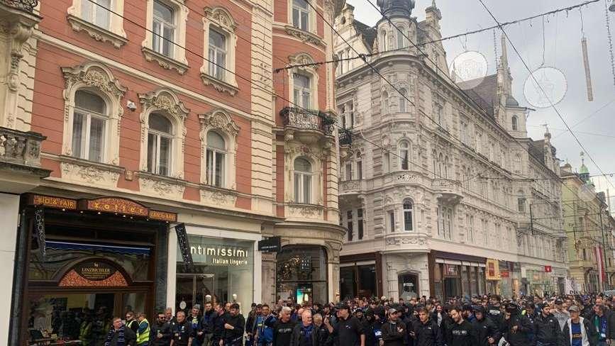 ESCLUSIVA TA, FOTO - Graz invasa dai tifosi nerazzurri: la strada verso gli Ottavi inizia dalle strade