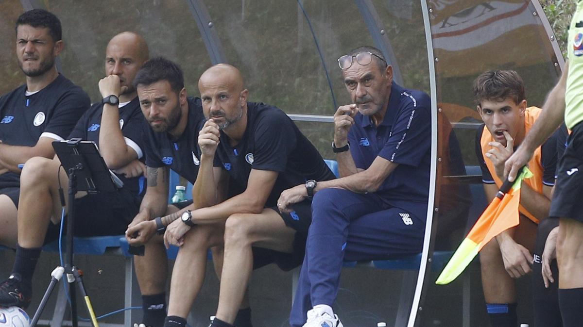 Levak firma la rimonta al 91': il 4-3-3 di Sarri muove i primi passi e batte l'U23 al debutto