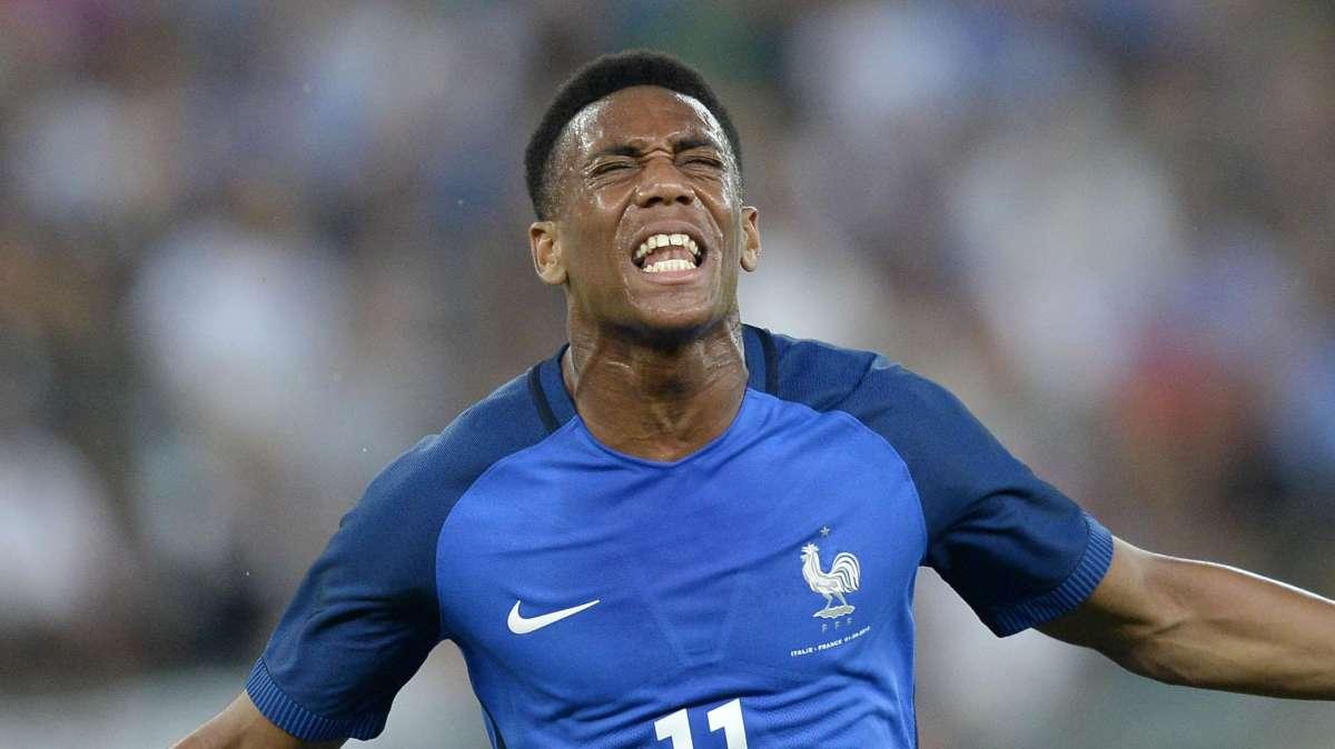 Siviglia, ecco il colpo in attacco: Anthony Martial è biancorosso