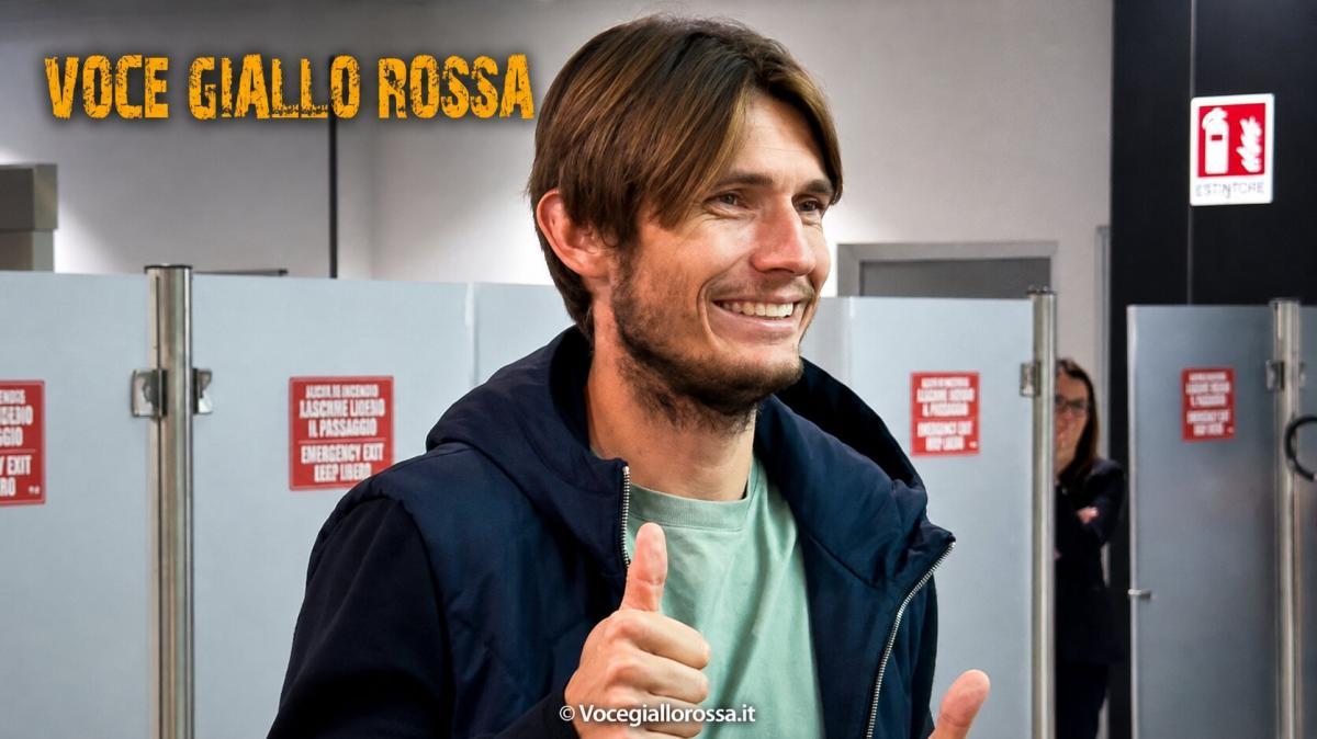 De Roon è arrivato a Roma: l'ex capitano saluta l'Atalanta. Le immagini