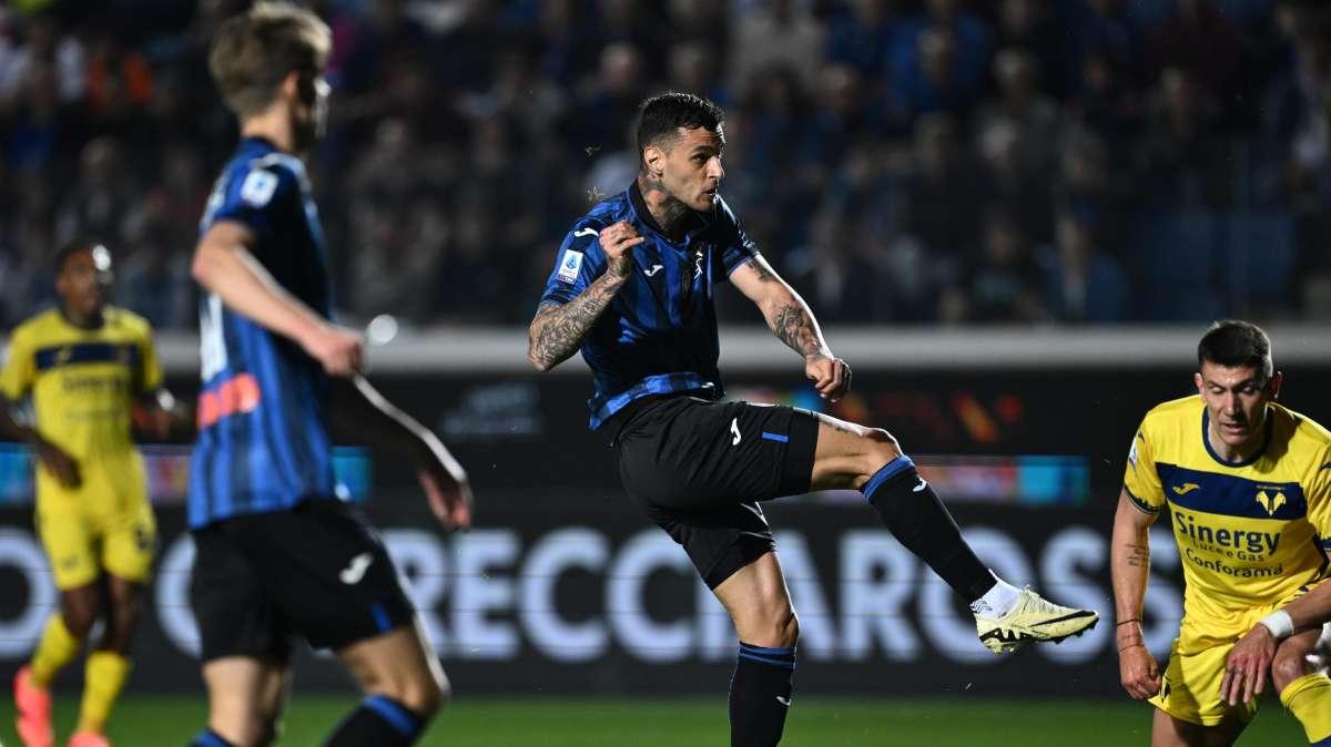 Prosegue il momento magico di Scamacca, che gol contro l'Hellas al 13esimo!