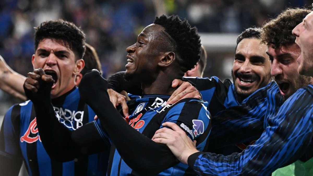 La Roma perde dopo 19 partite ed è un ko che pesa: 2-1 Atalanta che vale un'altra Champions