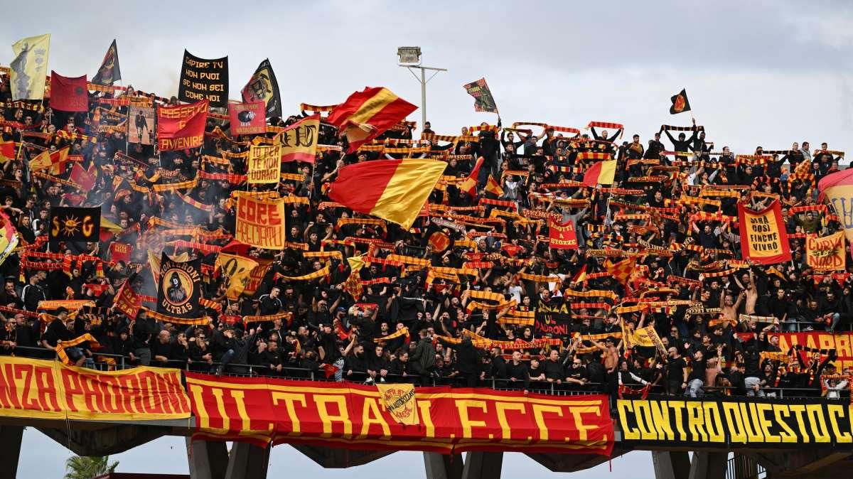 Lecce, scatta l'allarme tifosi: a Bergamo senza ultras