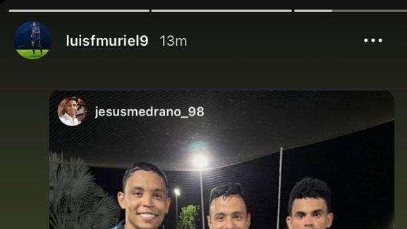 Muriel e il calcetto con gli amici. Il colombiano indossa la maglia del Tottenham