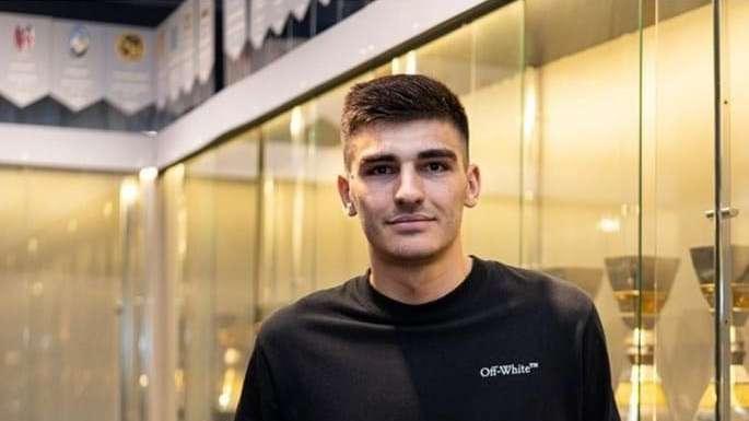 Sutalo si presenta alla Dinamo Zagabria: "Sono felice, il club sta ottenendo successi storici"