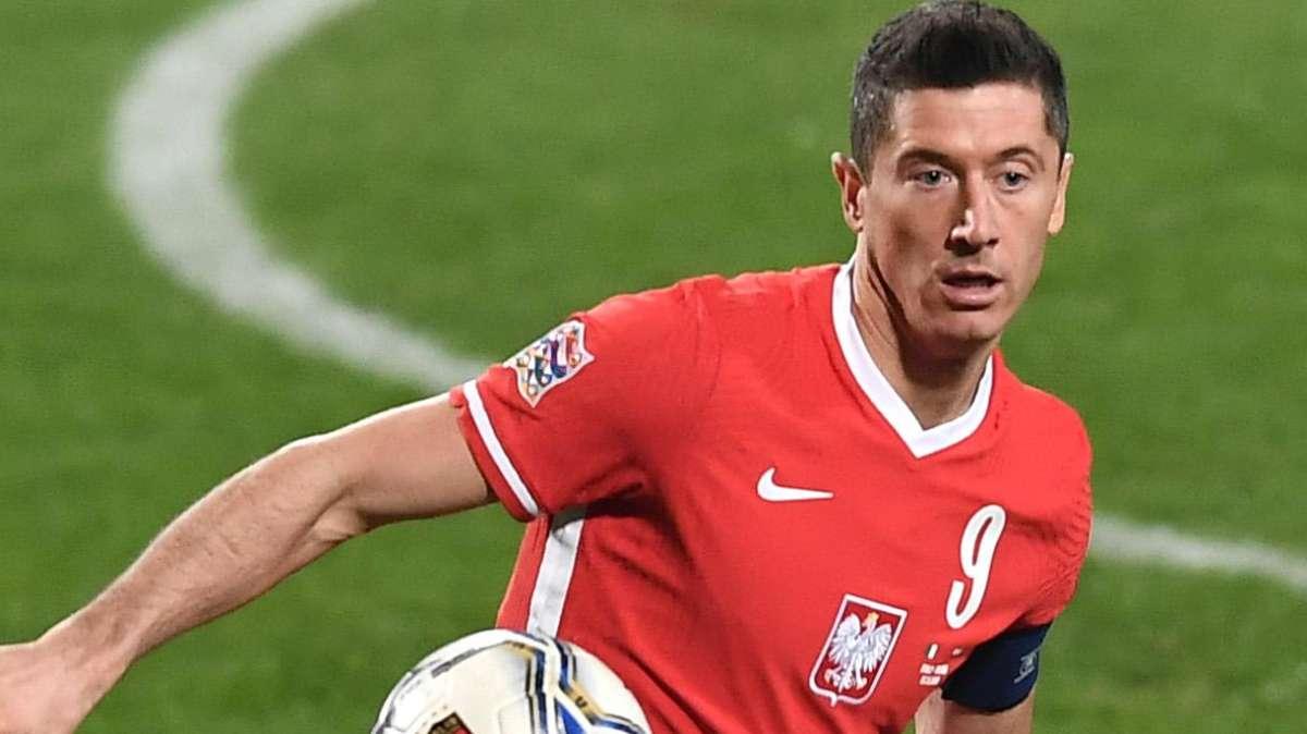 Lewandowski isolato, Krychowiak male, Goralski andava espulso prima. Le pagelle della Polonia