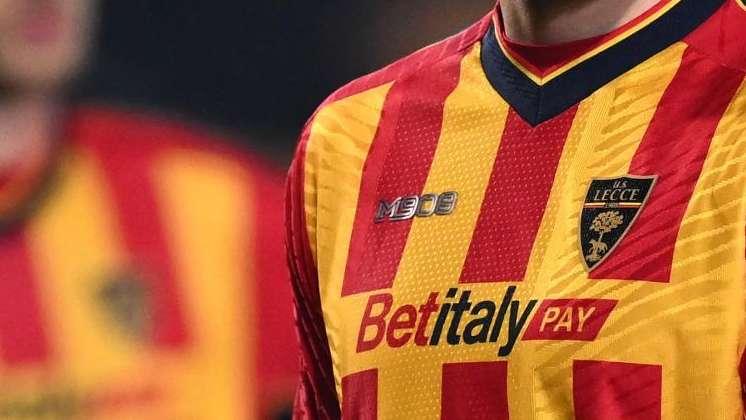 Lecce, silenzio stampa e dolore: la curva Sud dell’Atalanta rinuncia al tifo
