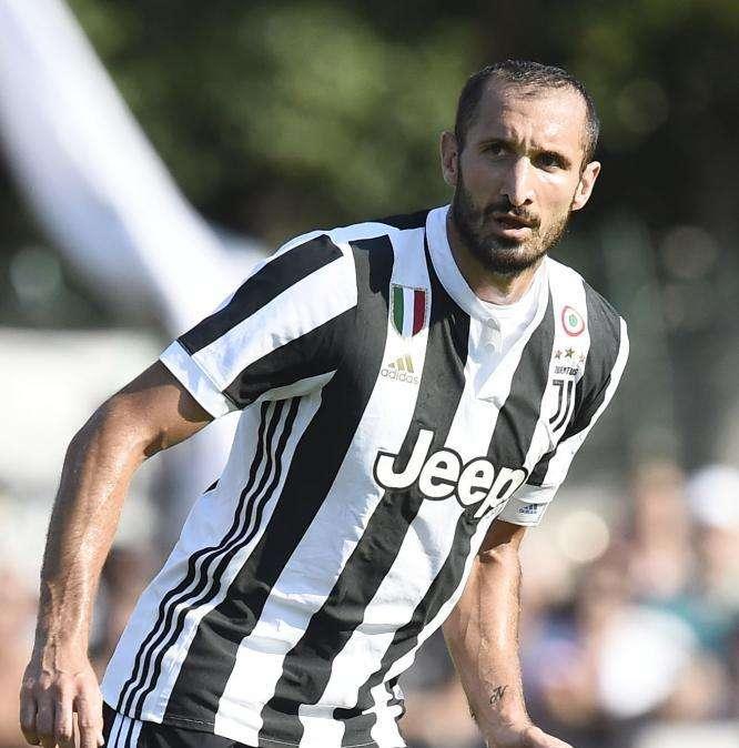 Chiellini su Bonucci: "Il suo passaggio al Milan fu senza logica. Mica andava al Real Madrid..."