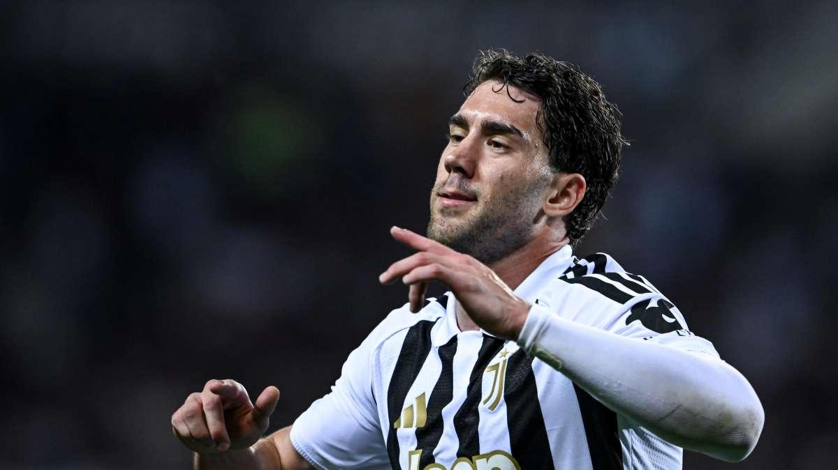 Vlahović regalo d'esordio per Allegri: il Napoli sogna il colpo a parametro zero dalla Juventus