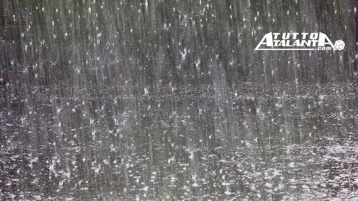Nubifragio, raffiche fino a 98 km/h e pioggia record: Bergamo e provincia in ginocchio