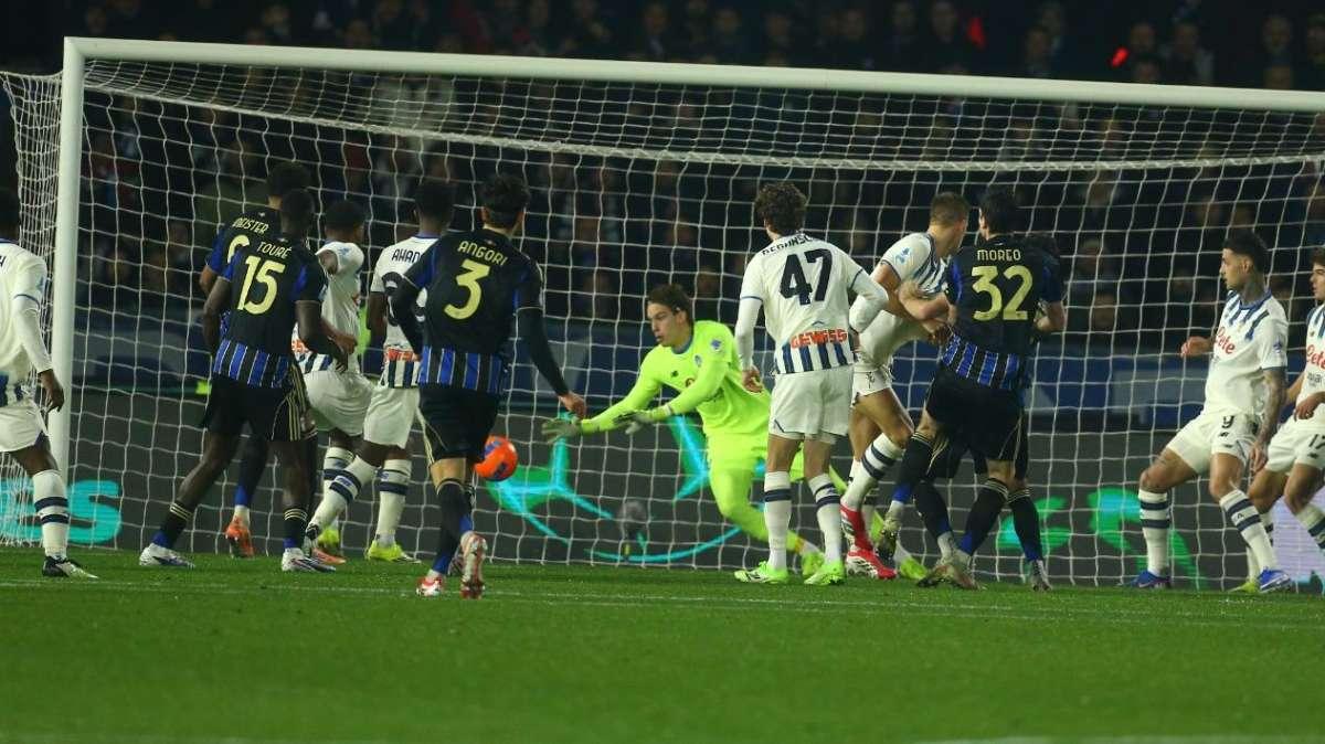 Durosinmi gela la Dea nel finale: a Pisa finisce 1-1. L'aggancio al Como sfuma