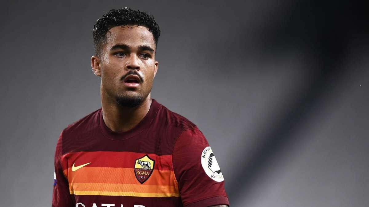 Roma, Kluivert torna dal Valencia: piace al Bournemouth