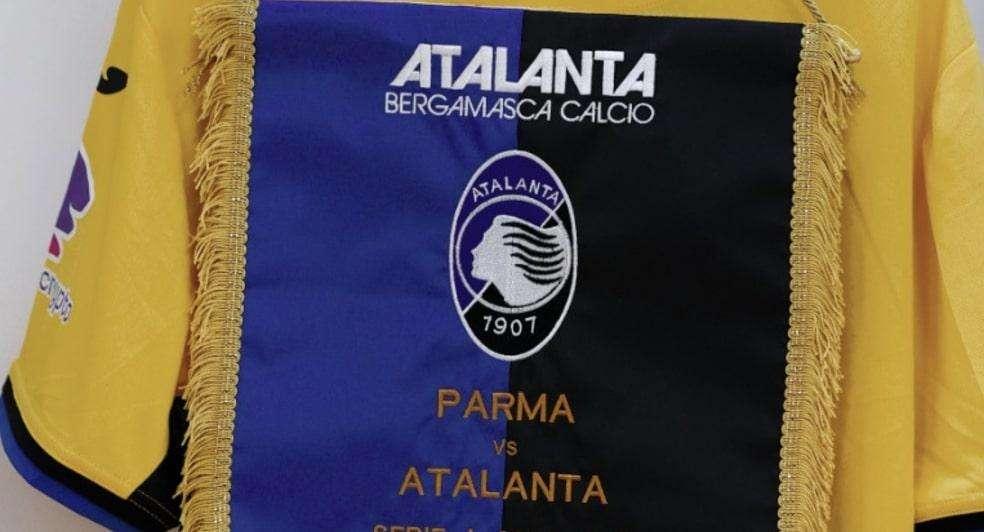Lo spogliatoio della Dea al Tardini di Parma: terza maglia per l'Atalanta 