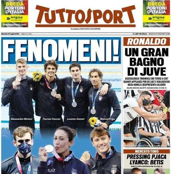Tuttosport in apertura: "Ronaldo, un gran bagno di Juve". Super accoglienza dei tifosi a CR7