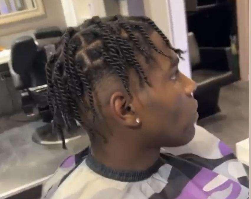 FOTO - Restyling look per Okoli, nuove treccine alla Leao dallo stesso Hair stylist di Zapata