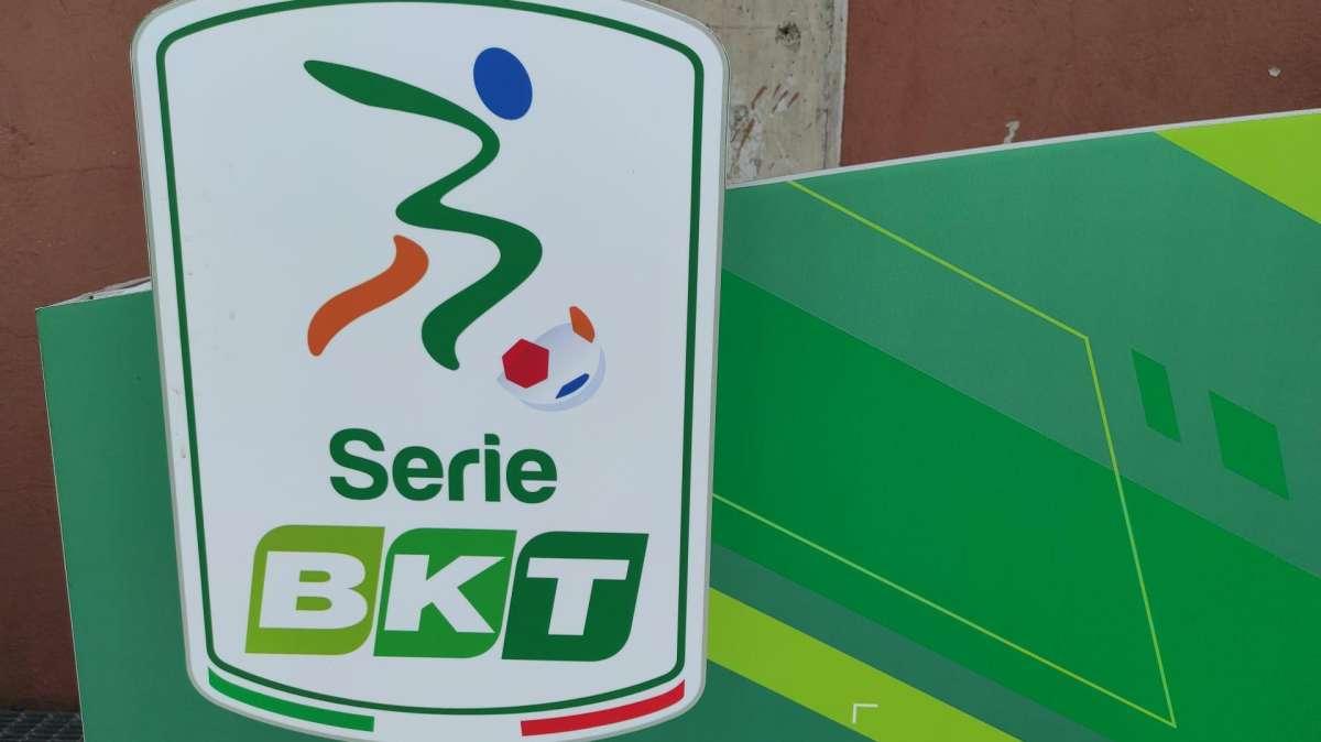 SERIE B / Oggi in campo per la 30ª giornata: il programma