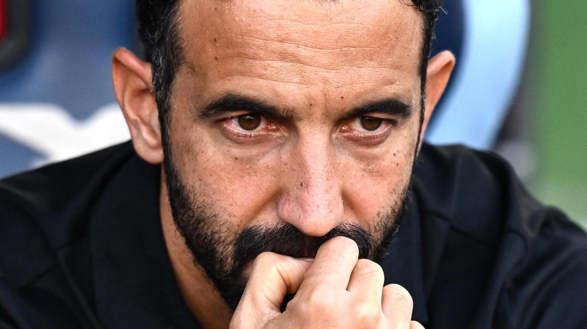 Milan, un giornalista fa la formazione ad Amorim. E lui: "È il mio lavoro..."