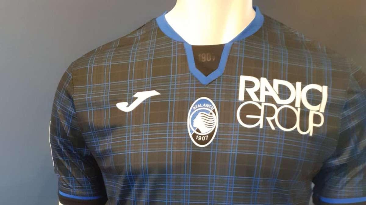 FOTO - La maglia natalizia della Dea, sarà indossata stasera contro la Salernitana 