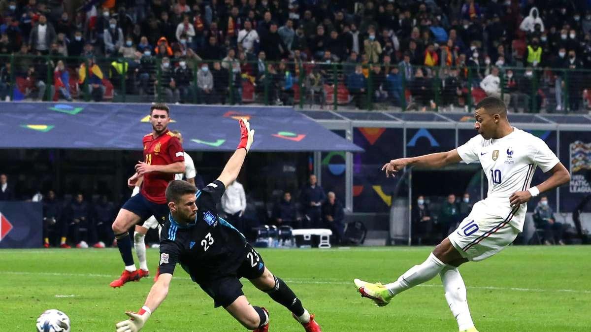 Nations League, le pagelle di Spagna-Francia 1-2 -  Lectio magistralis di Busquets, Mbappé alla Inzaghi