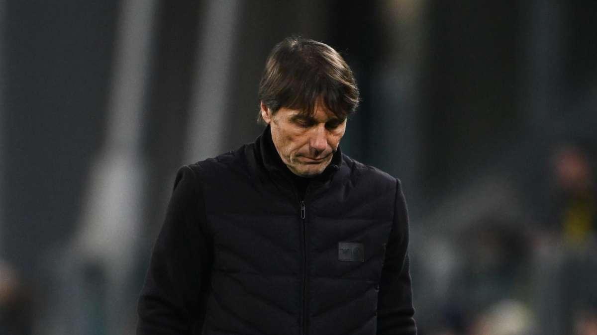 Clamoroso al Maradona: il Como fa l'impresa e elimina il Napoli ai rigori. Lukaku e Lobotka tradiscono Conte