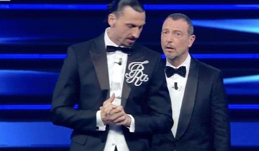 Sanremo, Amadeus evoca Cristiano Ronaldo. Ibrahimovic lo fulmina con lo sguardo