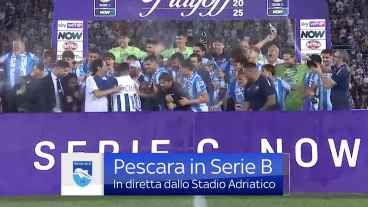 Pescara in Serie B, le immagini della premiazione 