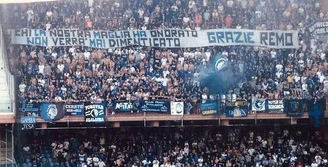 Curva Atalanta - Striscione al Marassi per Freuler: “Non verrai mai dimenticato”