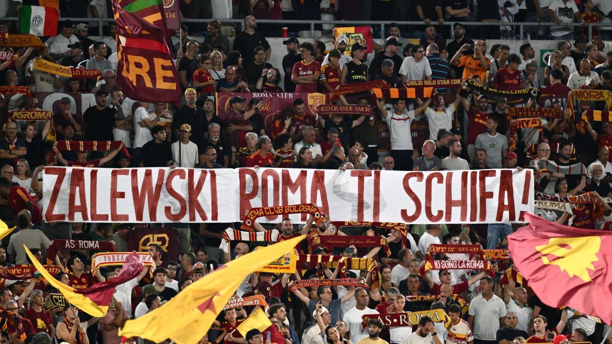 Striscione contro Zalewski all'Olimpico: il messaggio della curva