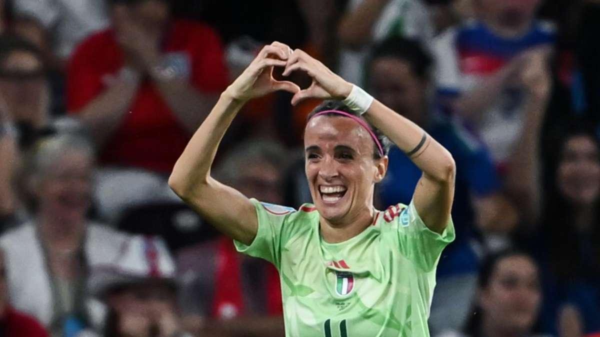 L'Italia soffre, ma passa in vantaggio alla mezzora: Bonansea sblocca la semifinale