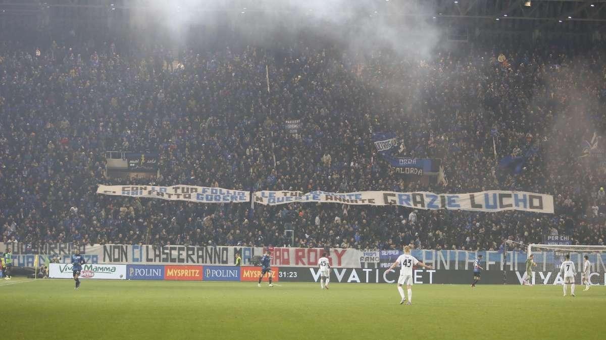 FOTO - Muriel sullo striscione degli ex tifosi: "Vi voglio abbracciare, mi fate emozionare"